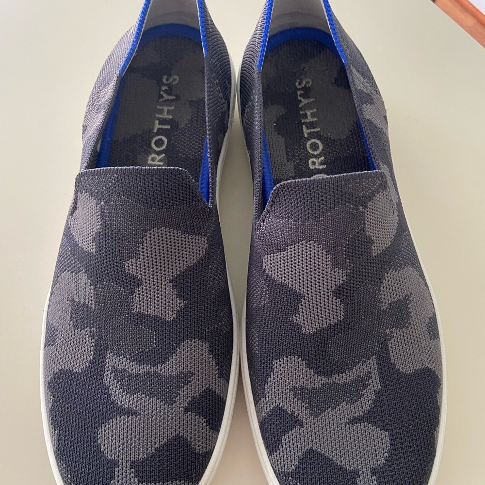 Rothy’s Original Slip-on Sneaker.  EUC! Ladies gray camouflage size 8 1/2.